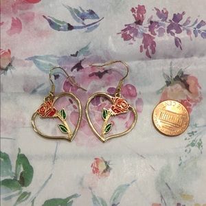 not branded Jewelry - 🌹Cute rose and gold heart earrings❤️ not branded Jewelry - 🌹Cute rose and gold heart earrings❤️